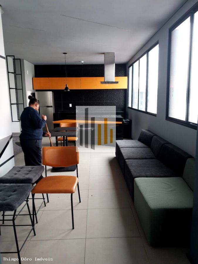 Apartamento para alugar com 2 quartos, 38m² - Foto 12