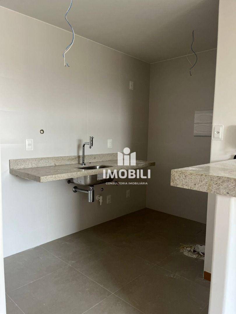 Apartamento à venda com 2 quartos, 70m² - Foto 17