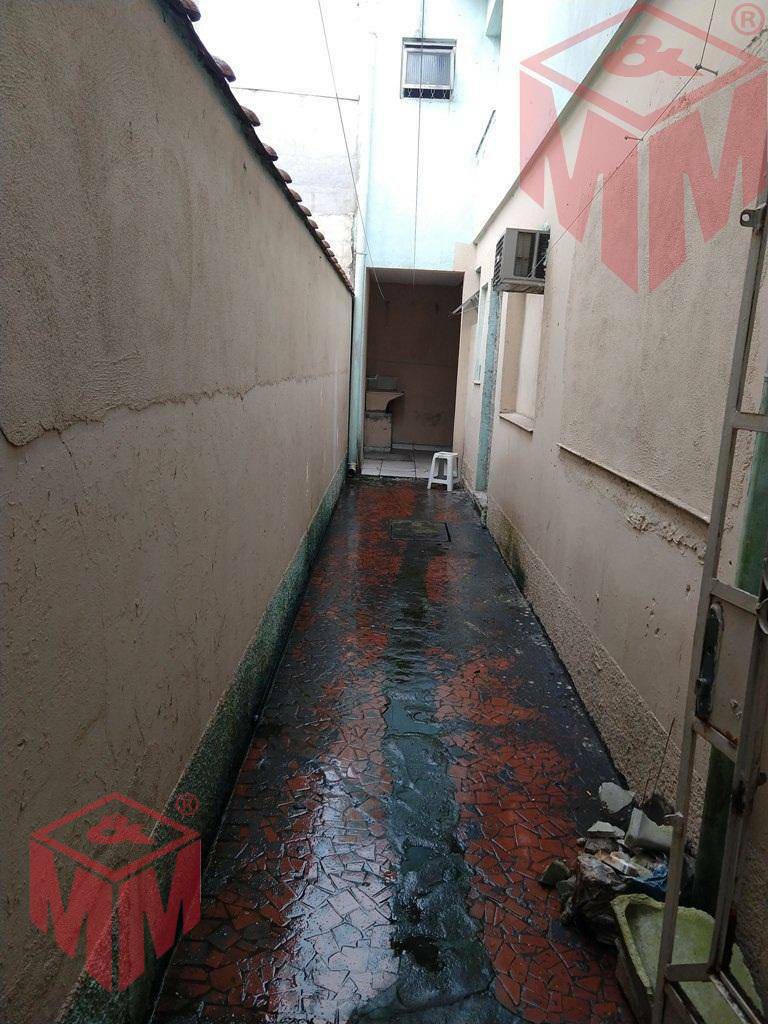 Sobrado à venda com 6 quartos, 254m² - Foto 13