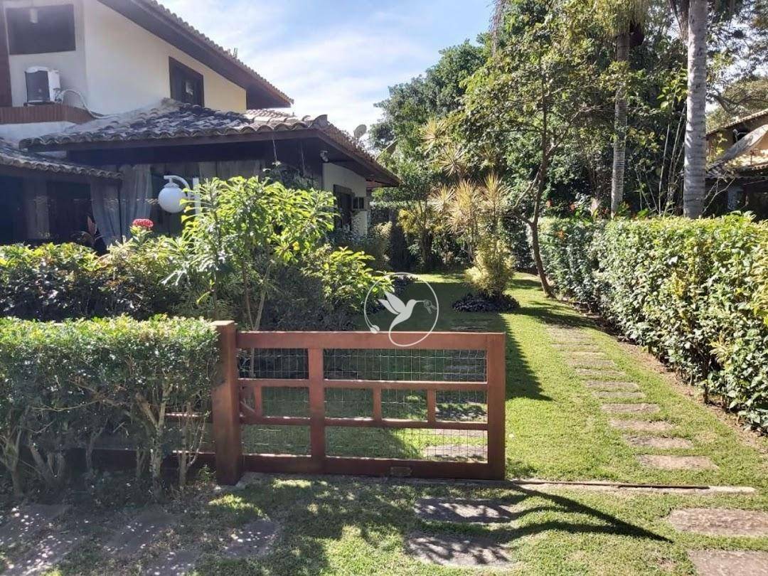 Casa de Condomínio à venda com 3 quartos, 240m² - Foto 1