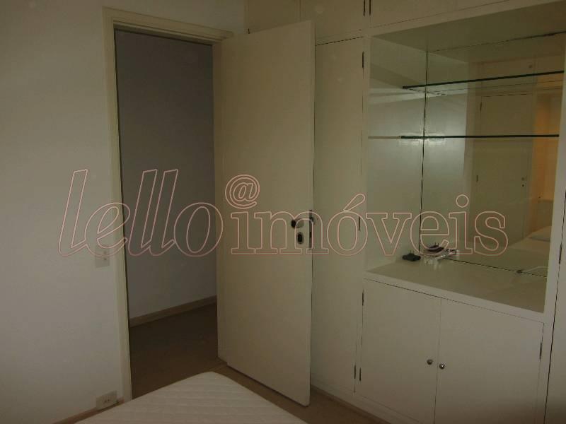 Apartamento para alugar com 2 quartos, 65m² - Foto 11