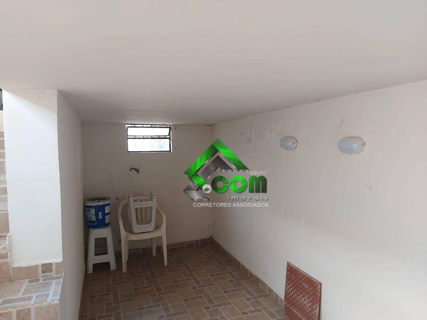 Casa à venda com 3 quartos, 257m² - Foto 14