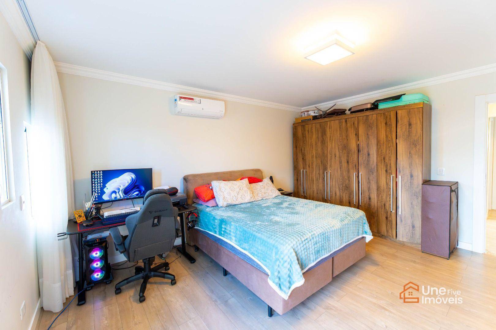 Sobrado, 3 quartos, 241 m² - Foto 31