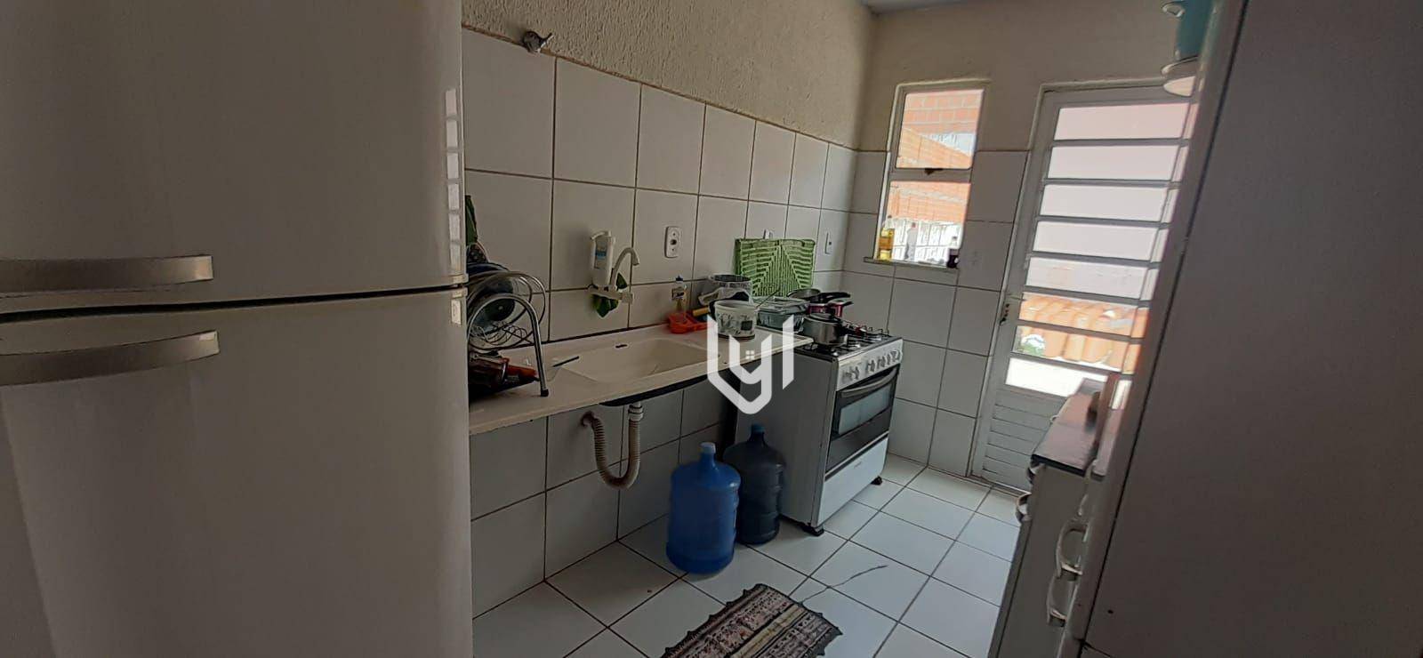 Casa à venda com 2 quartos, 48m² - Foto 4