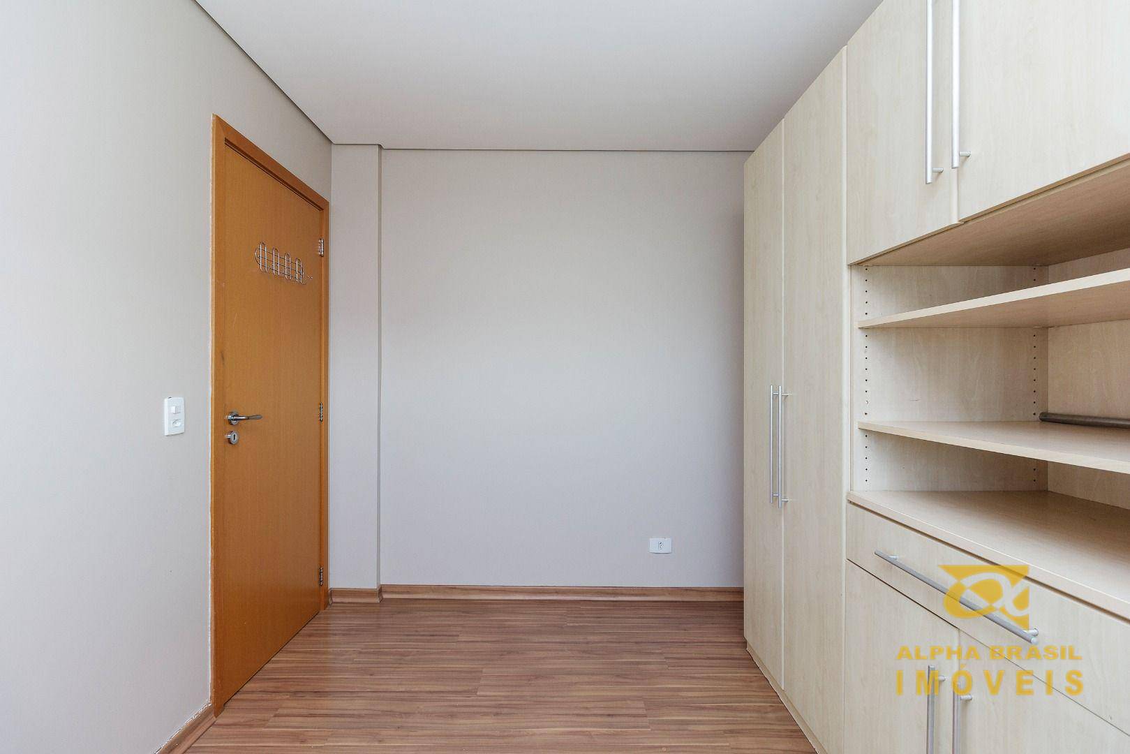 Apartamento à venda com 3 quartos, 95m² - Foto 16