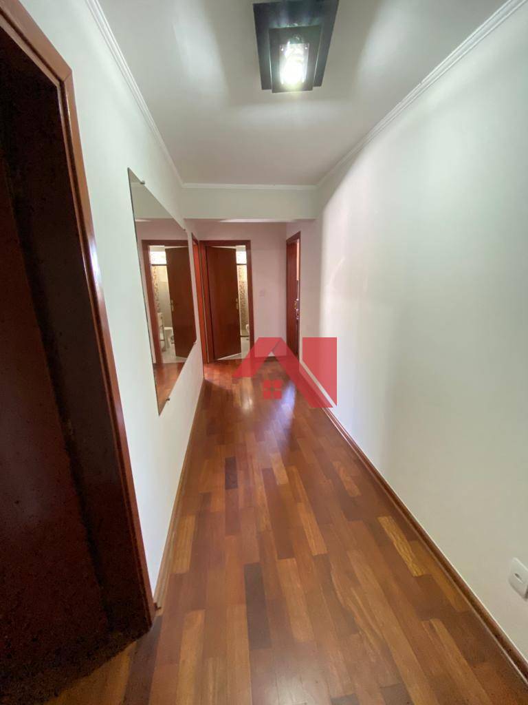 Apartamento à venda com 3 quartos, 208m² - Foto 3