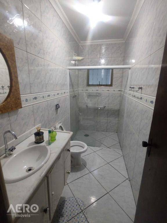 Casa à venda com 2 quartos, 115m² - Foto 11