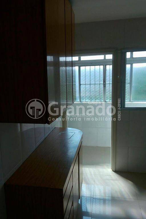 Apartamento à venda com 2 quartos, 67m² - Foto 31