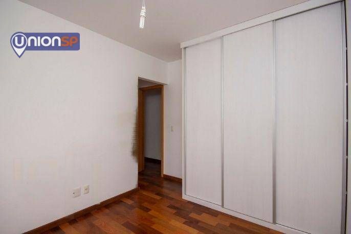 Apartamento à venda com 4 quartos, 208m² - Foto 13