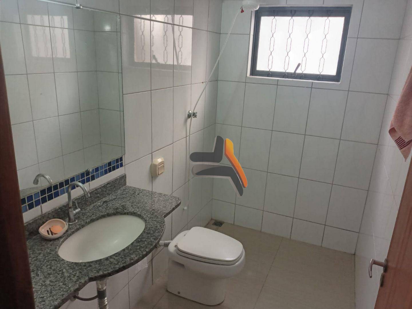 Sobrado à venda com 4 quartos, 240m² - Foto 14