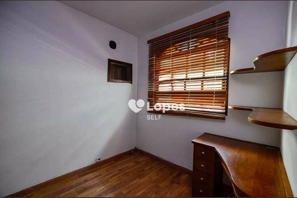 Casa à venda com 3 quartos, 240m² - Foto 10