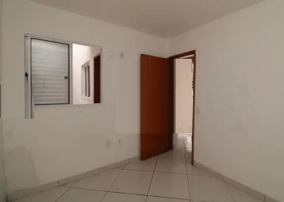 Casa à venda com 2 quartos, 55m² - Foto 2