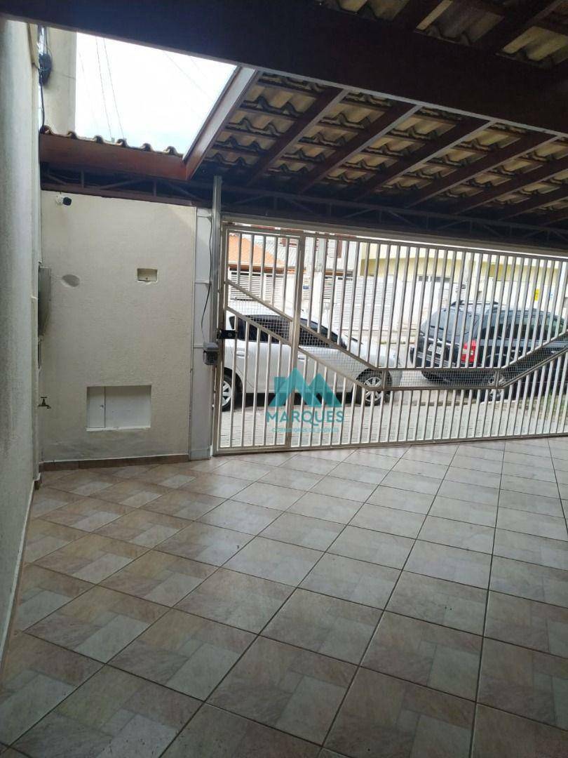 Sobrado à venda com 3 quartos, 210m² - Foto 4