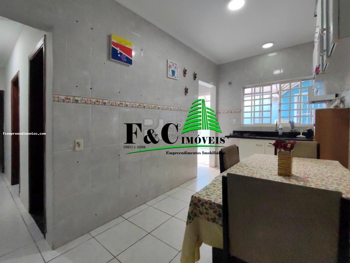 Casa à venda com 3 quartos, 160m² - Foto 14