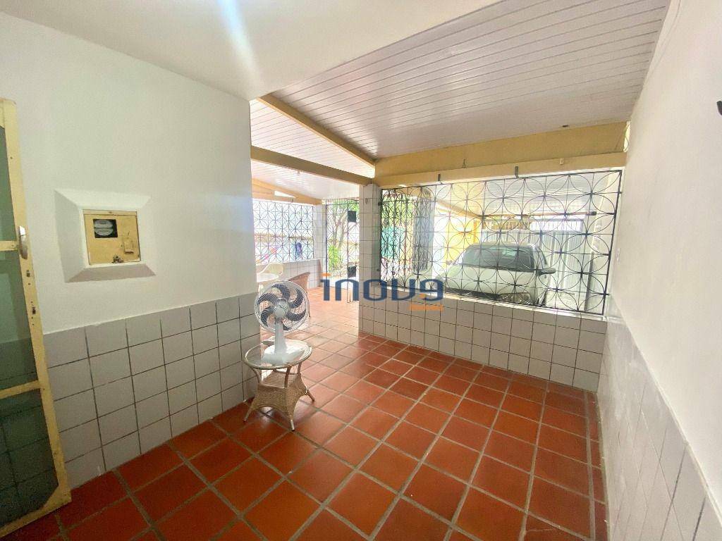 Casa à venda com 3 quartos, 158m² - Foto 7