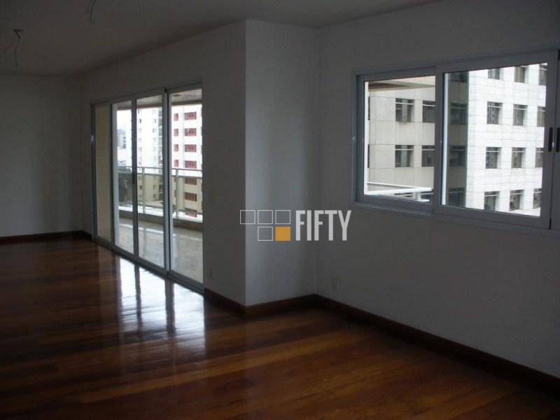 Apartamento para alugar com 4 quartos, 360m² - Foto 2