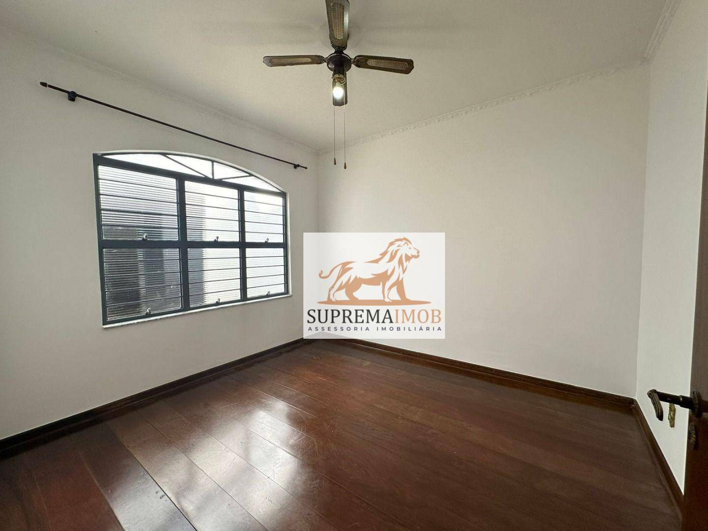 Casa à venda com 3 quartos, 192m² - Foto 11