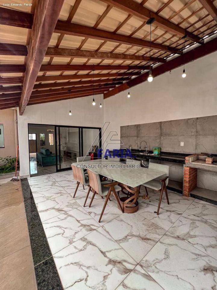 Casa à venda com 5 quartos, 240m² - Foto 12