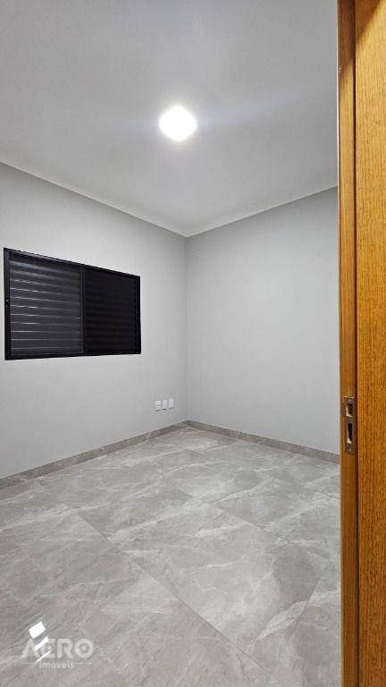 Casa à venda com 3 quartos, 120m² - Foto 11