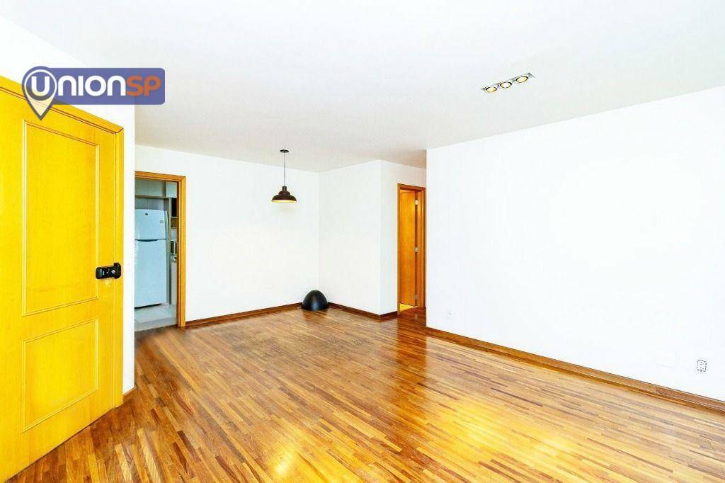 Apartamento à venda com 3 quartos, 127m² - Foto 2