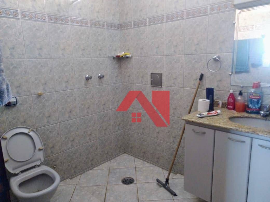 Casa à venda com 2 quartos, 160m² - Foto 14