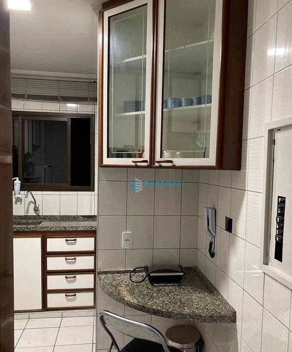 Apartamento à venda com 2 quartos, 72m² - Foto 5