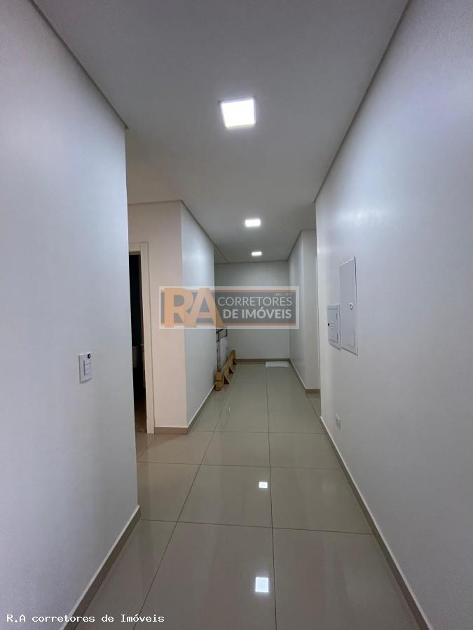 Sobrado à venda com 3 quartos, 220m² - Foto 8