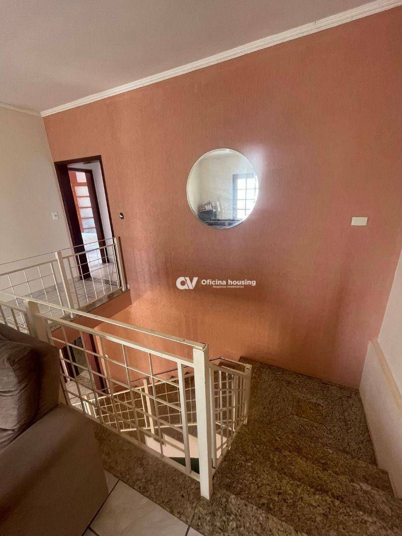 Sobrado à venda com 4 quartos, 218m² - Foto 7