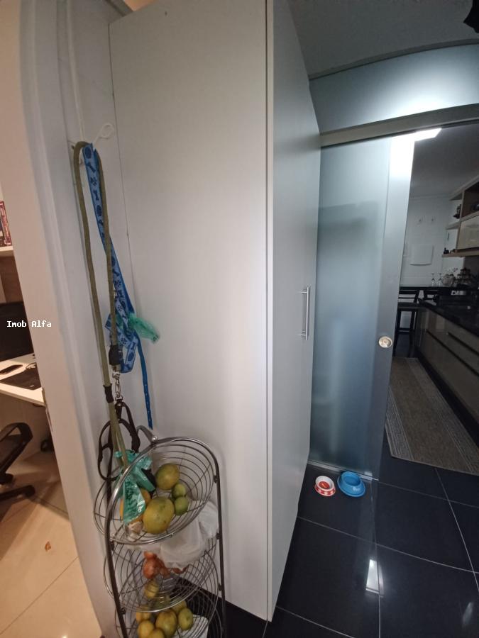 Apartamento à venda com 3 quartos, 180m² - Foto 12