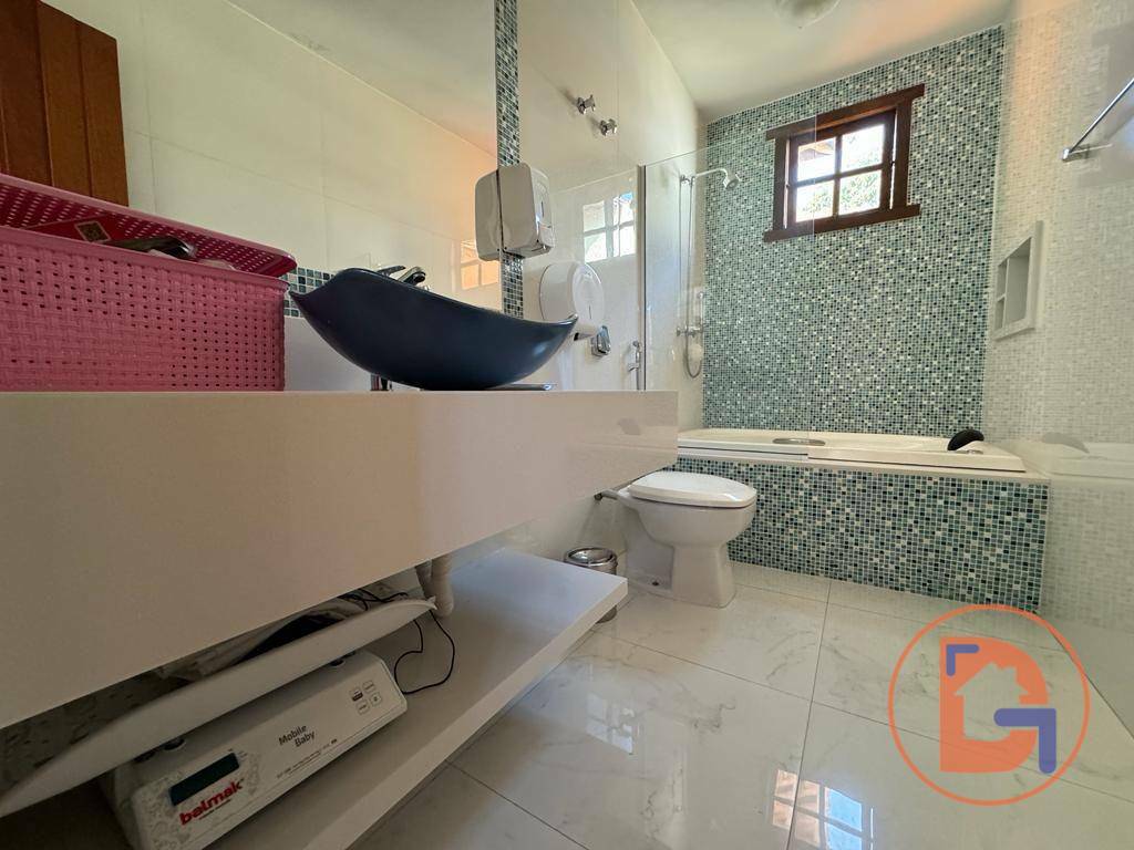 Casa à venda com 6 quartos, 294m² - Foto 17