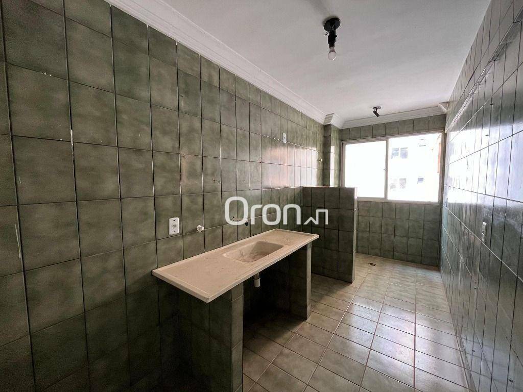 Apartamento à venda com 2 quartos, 62m² - Foto 4