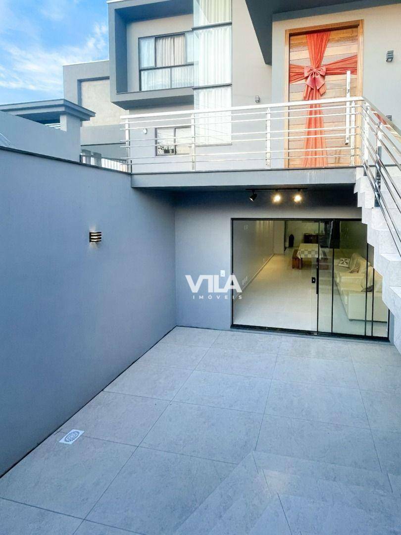 Sobrado à venda com 3 quartos, 347m² - Foto 3