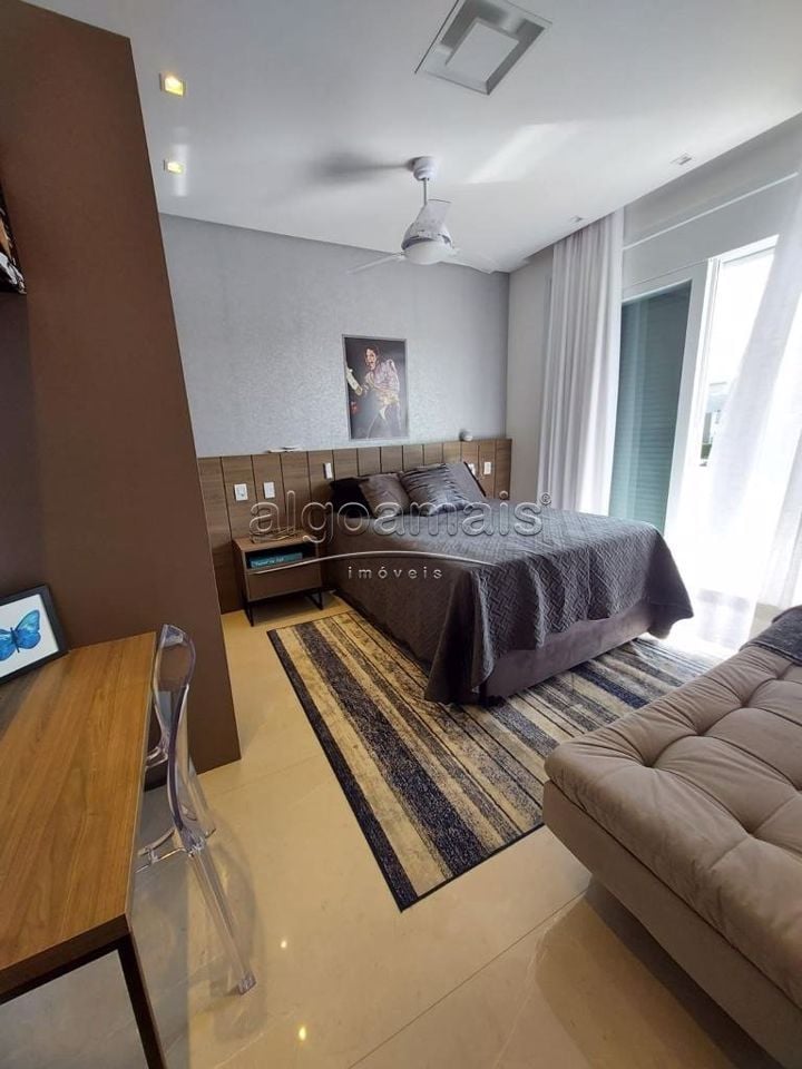 Casa de Condomínio à venda com 5 quartos, 360m² - Foto 22