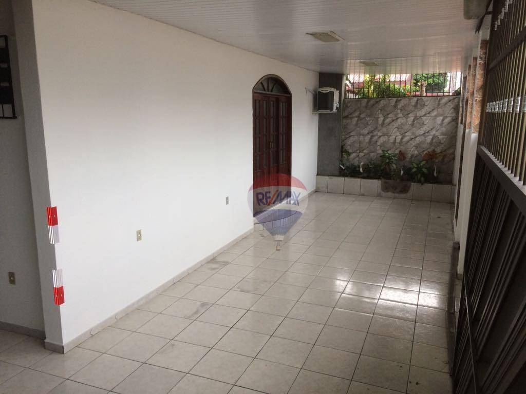 Casa de Condomínio à venda com 6 quartos, 280m² - Foto 10