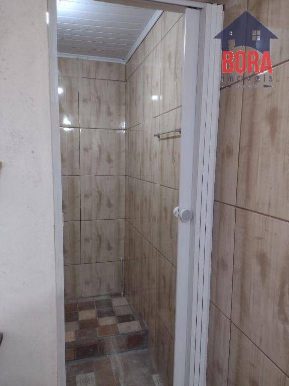 Casa à venda com 8 quartos, 200m² - Foto 49