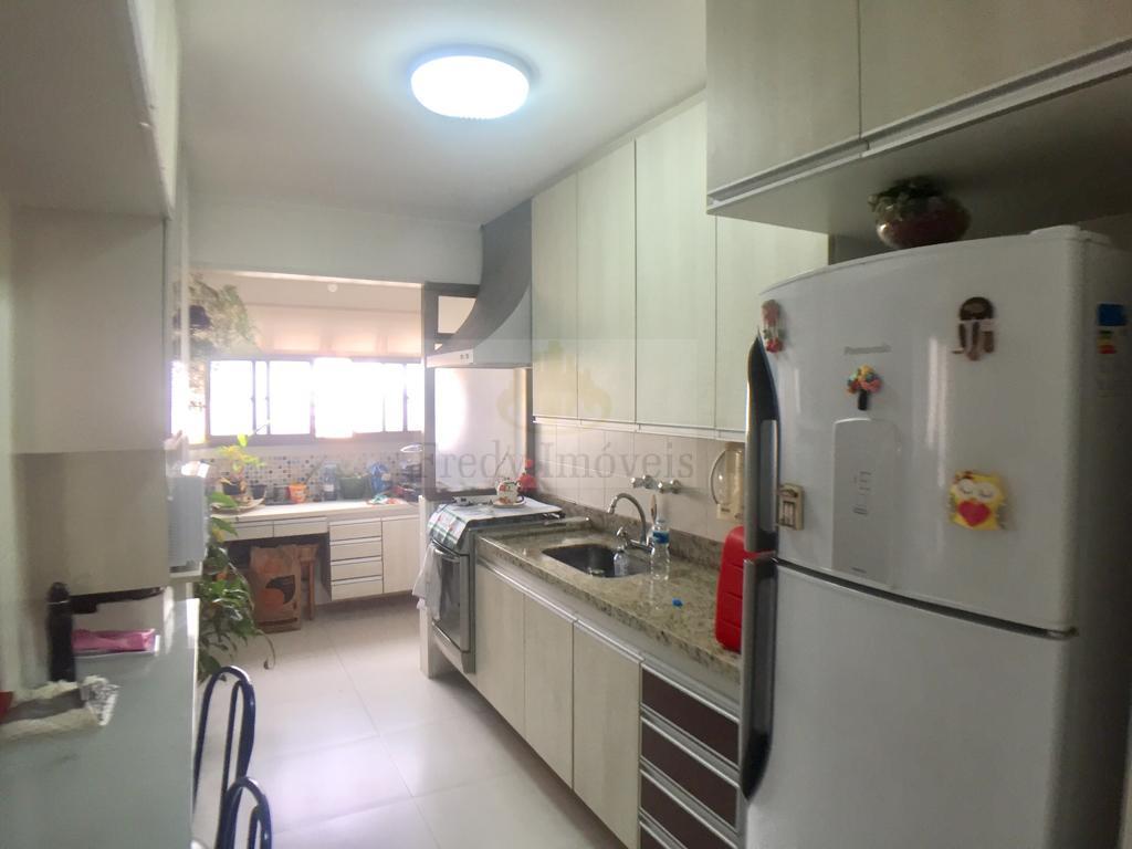 Apartamento à venda com 3 quartos, 96m² - Foto 19