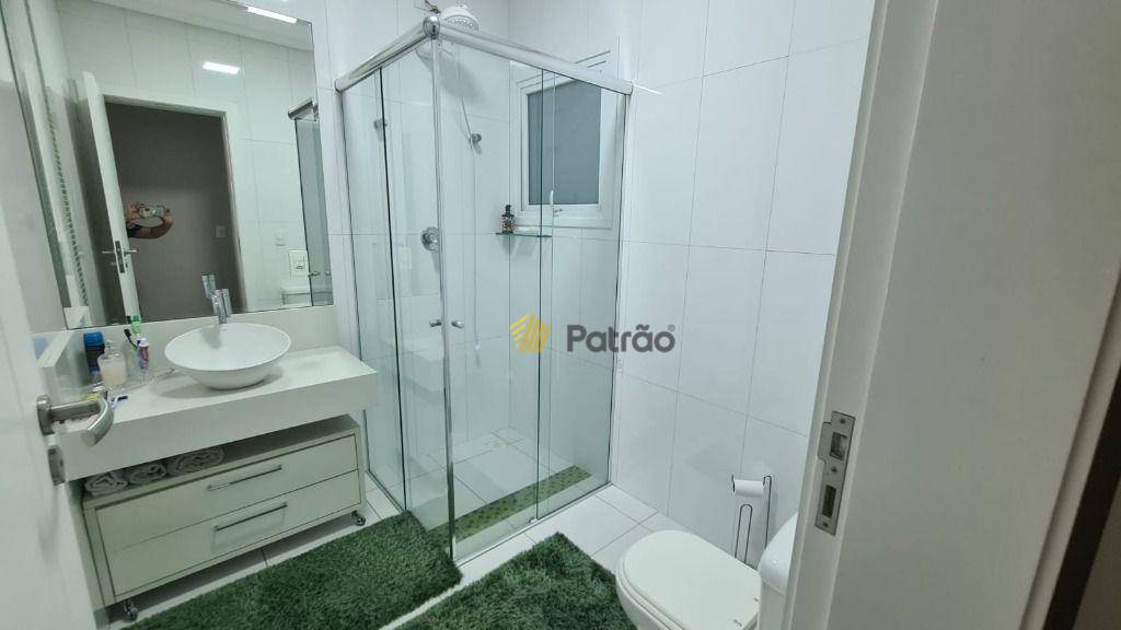 Sobrado à venda com 6 quartos, 585m² - Foto 30