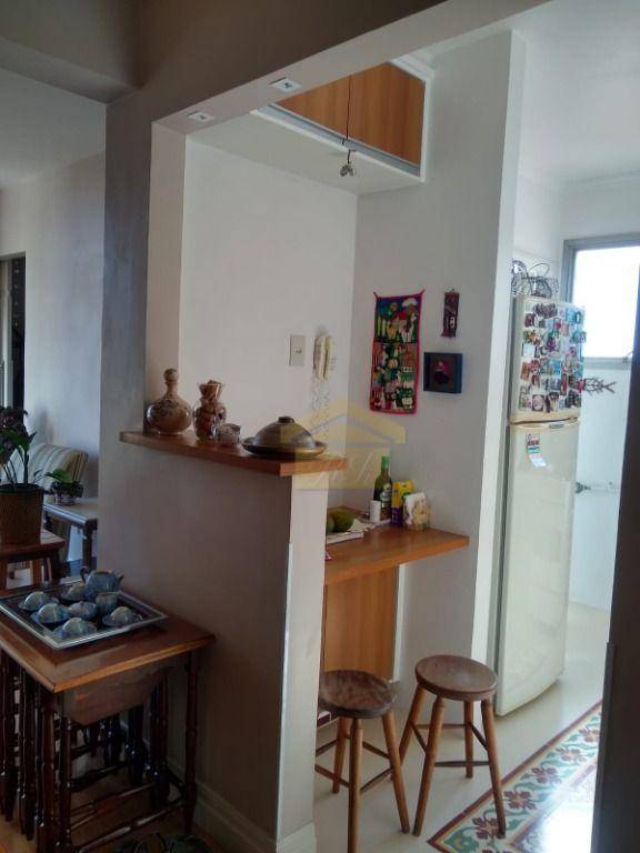 Apartamento à venda com 2 quartos, 65m² - Foto 4