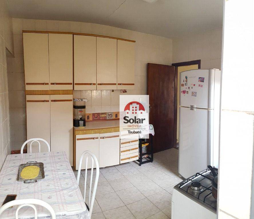 Casa à venda com 2 quartos, 80m² - Foto 2