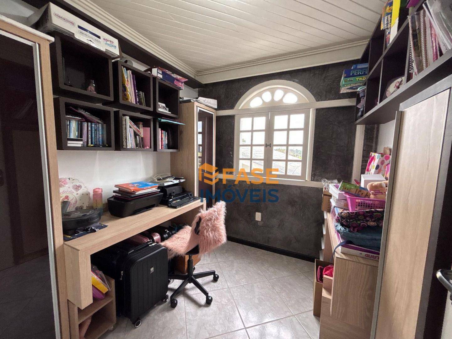 Casa à venda com 4 quartos, 213m² - Foto 25