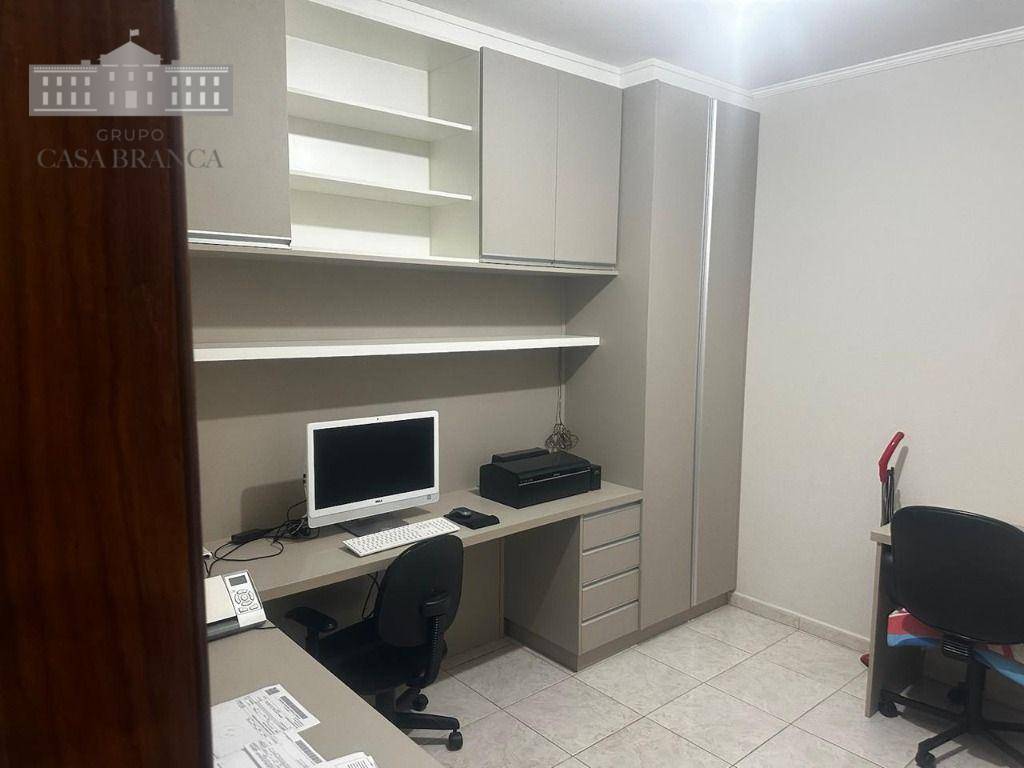 Casa à venda com 3 quartos, 232m² - Foto 5