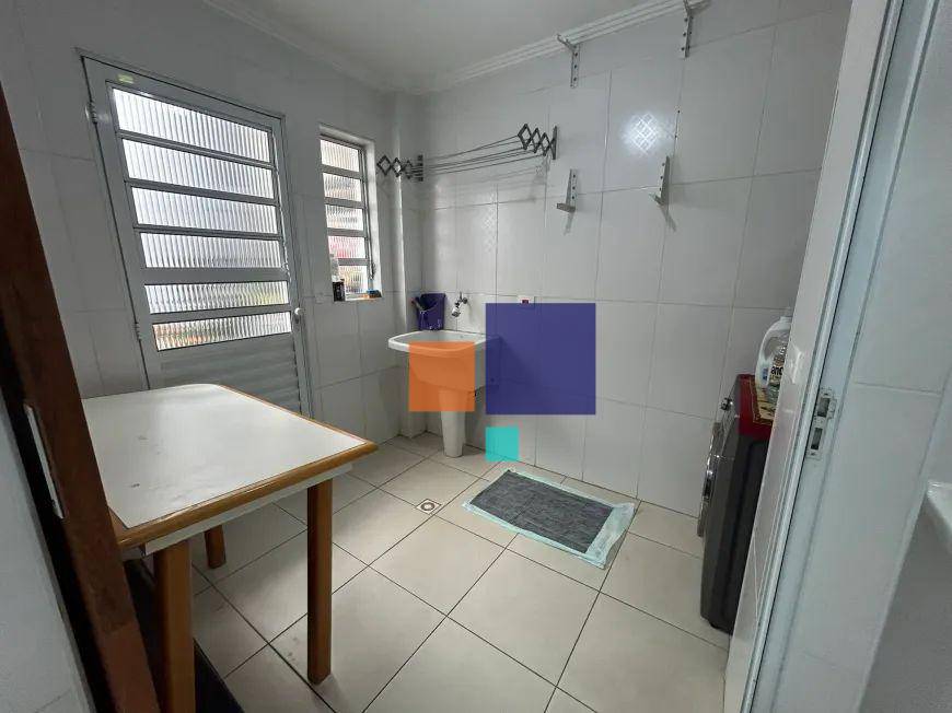 Sobrado à venda com 3 quartos, 243m² - Foto 8