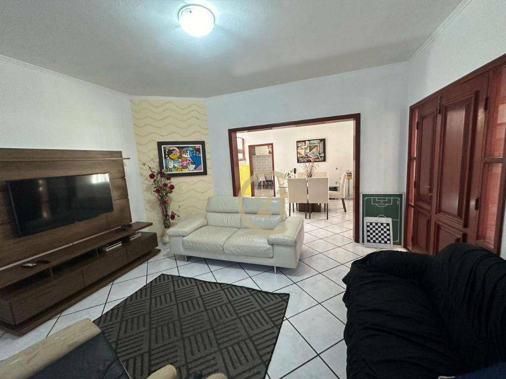 Casa à venda com 3 quartos, 280m² - Foto 5