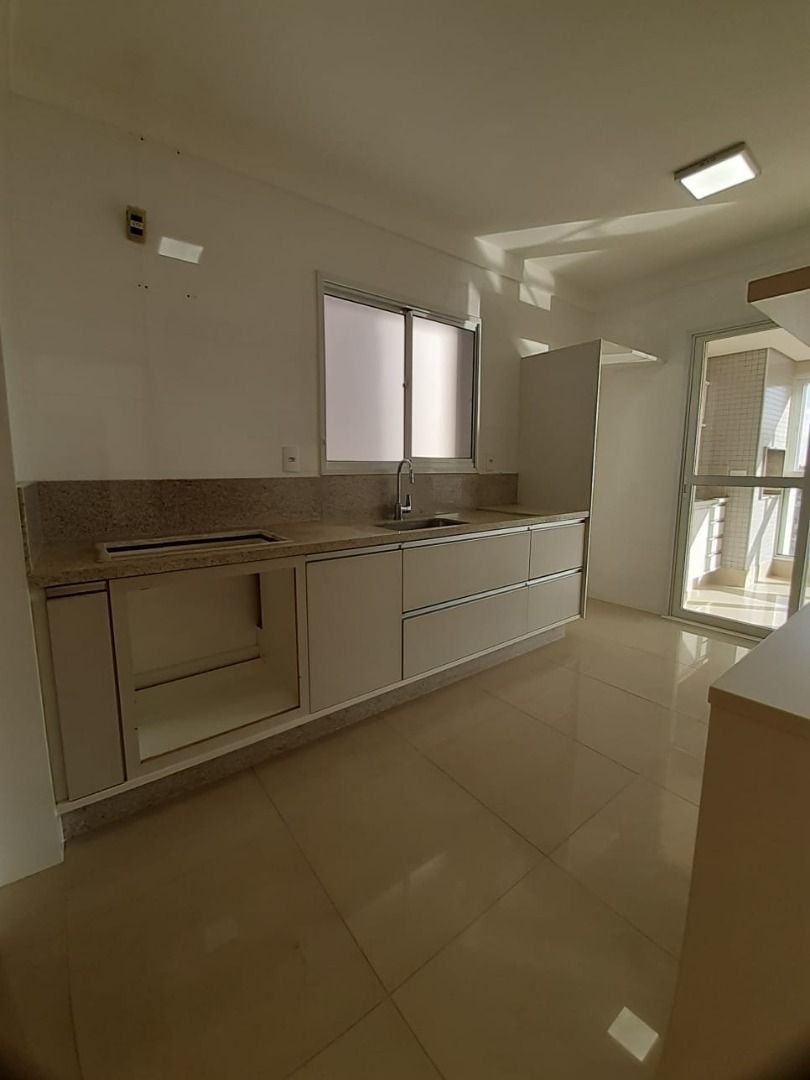 Apartamento à venda com 3 quartos, 220m² - Foto 23