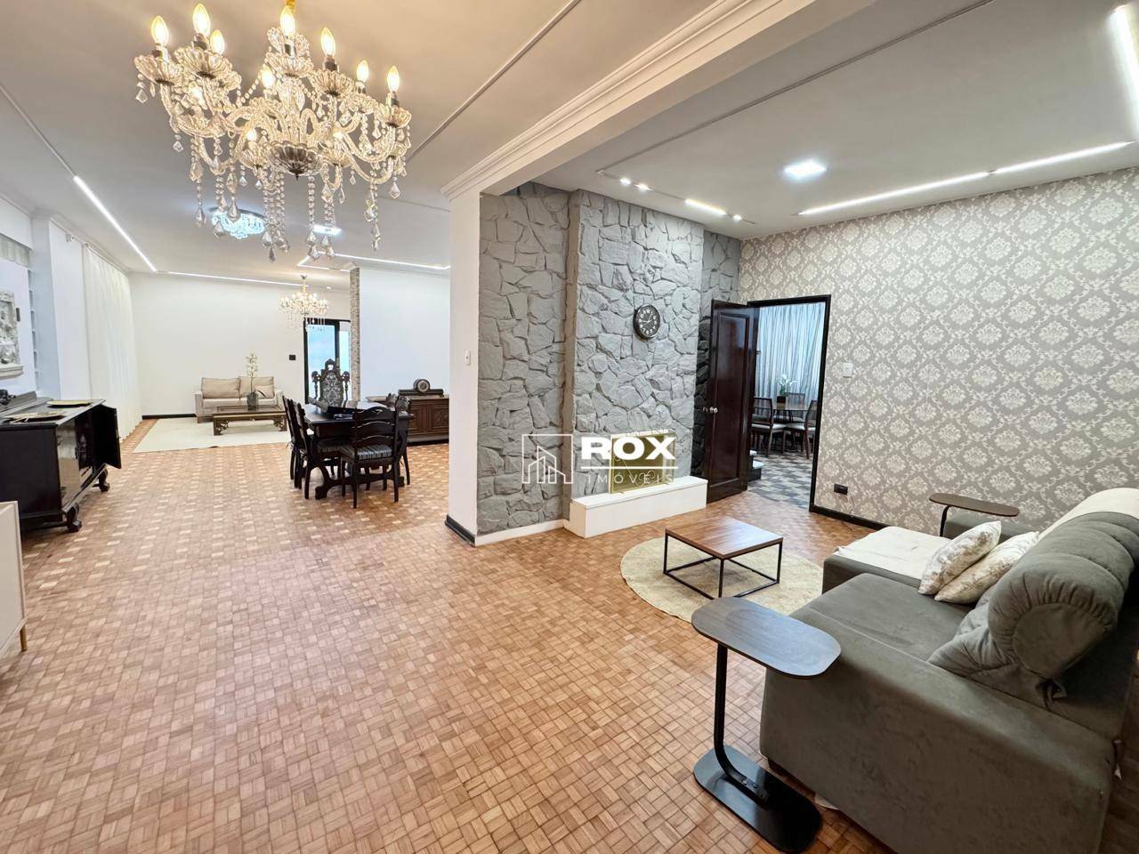Casa para alugar com 7 quartos, 540m² - Foto 9