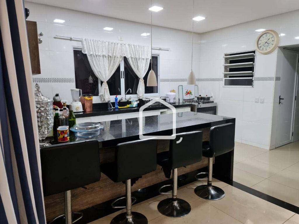 Casa de Condomínio à venda com 3 quartos, 377m² - Foto 12