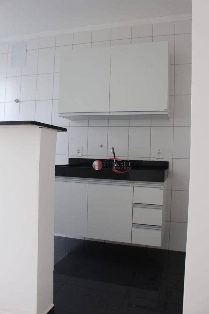 Apartamento à venda com 2 quartos, 40m² - Foto 13