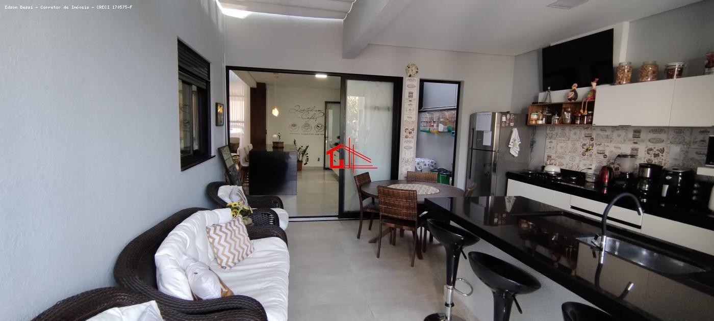 Casa de Condomínio à venda com 3 quartos, 200m² - Foto 18