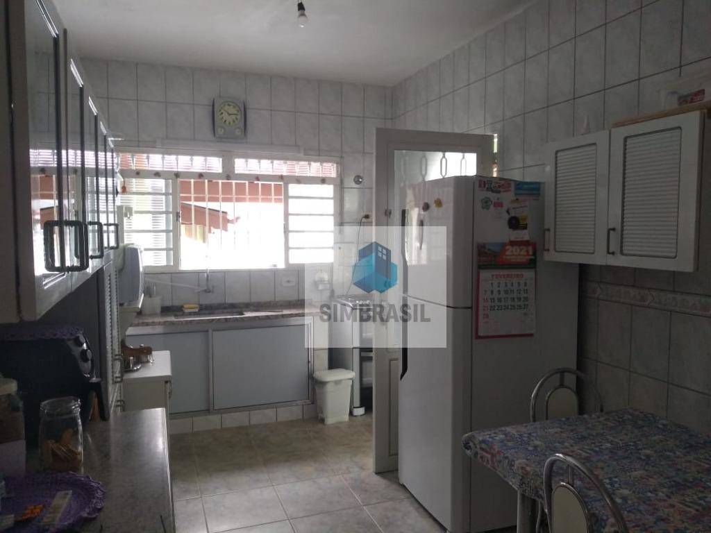 Casa à venda com 2 quartos, 180m² - Foto 11