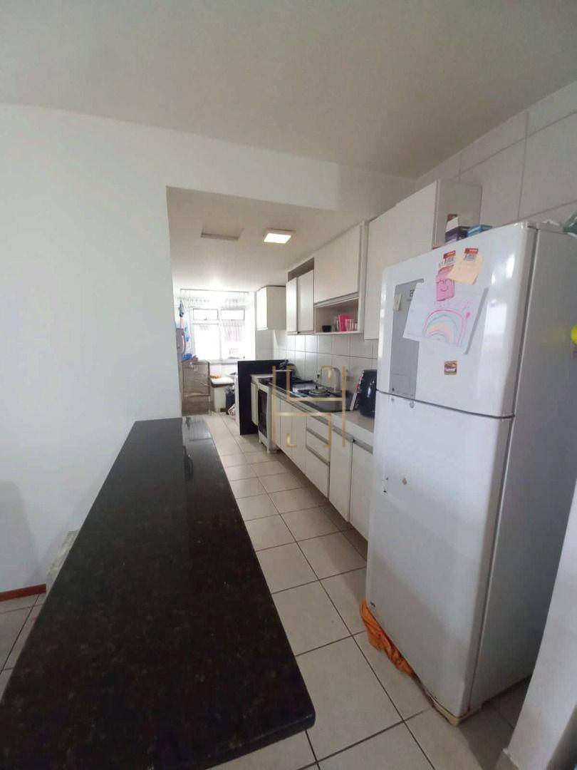 Apartamento à venda com 3 quartos, 77m² - Foto 8